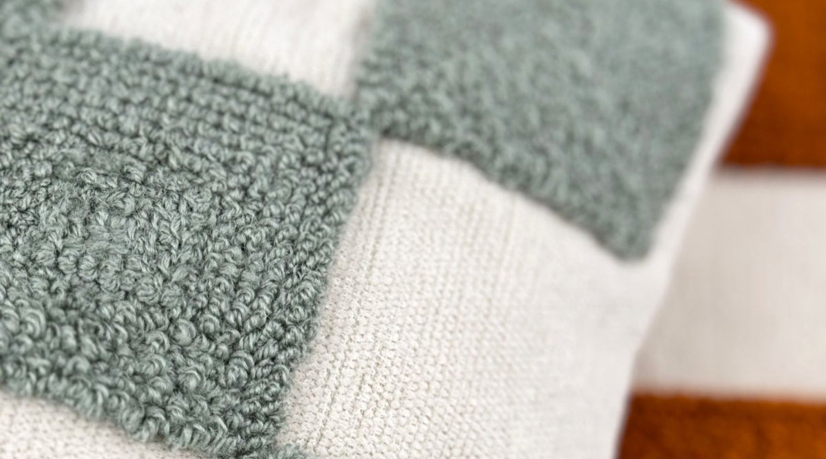 Cool Checkered Punch Kırlent Takımı